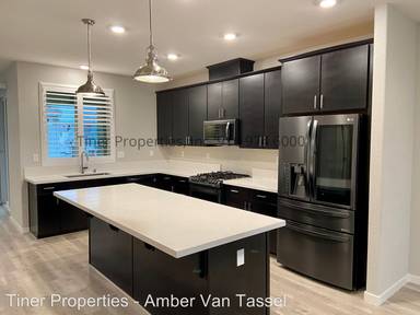 Main picture of 3720 E Commerce Way