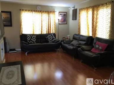 Main picture of 516 Van Buren Pl