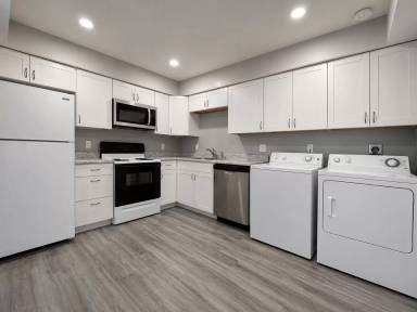 Main picture of 3509 SE 15th Pl
