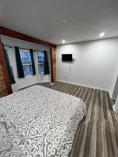 Main picture of 608 S Pershing Ave