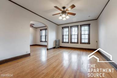 Main picture of 1711 W Belle Plaine Ave