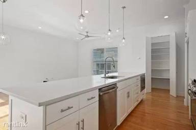 Main picture of 18647 Gibbons Dr