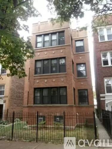 Main picture of 4946 N Ridgeway Ave