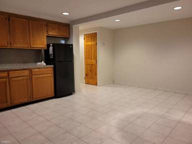 Main picture of 122 Bay 38th St