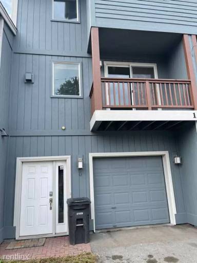 Main picture of 1515 Latouche St