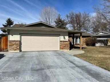 Main picture of 5485 N Tuckerson Pl