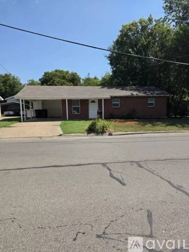 Main picture of 1004 Grand Ave