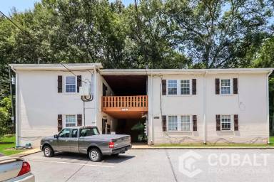 Main picture of 212 Kirkwood Rd NE