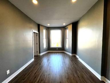 Main picture of 3839 W Flournoy St