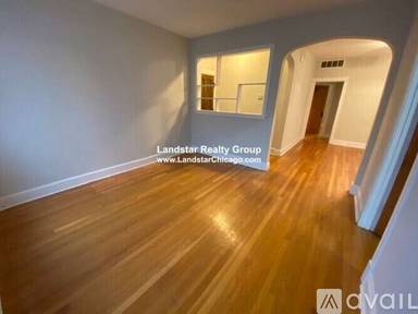 Main picture of 2125 W Ainslie St
