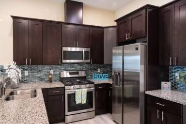 Main picture of Pacific Heights Apartments