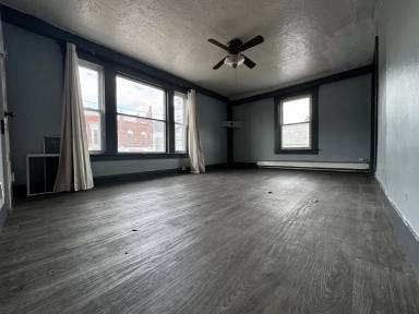Main picture of 278 Main St