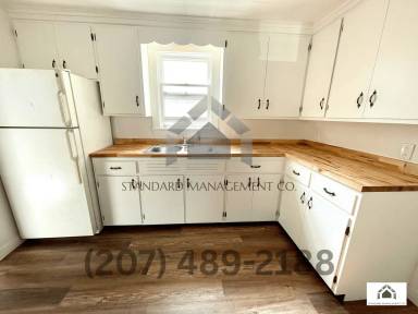 Main picture of 26 Oak St