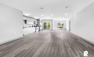 Main picture of 7040 Woodman Ave
