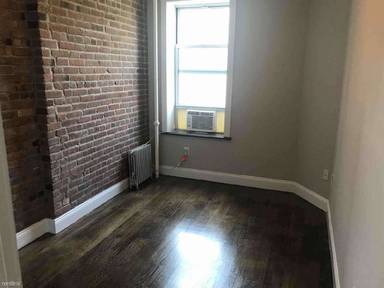 Main picture of 437 W 53rd St