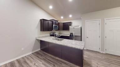 Main picture of 611 Liberty Park Dr