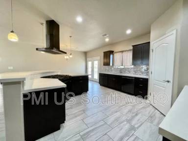 Main picture of 2265 E Robby Loop