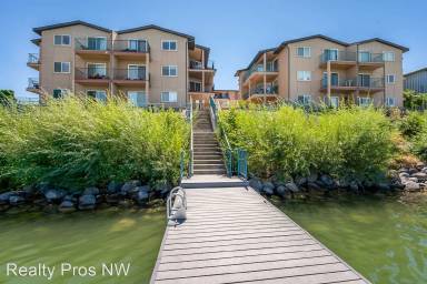 Main picture of 2900 W Marina Dr