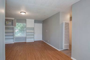 Main picture of 8730 Easy Valley St