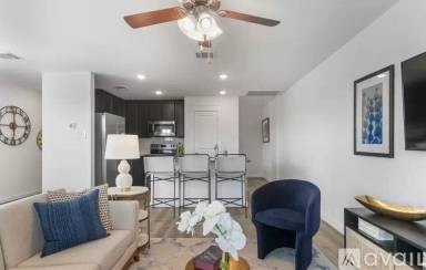 Main picture of 118 Trademark St