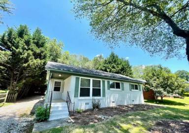 Main picture of 447 Sadie Dr