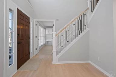 Main picture of 4757 Manorlake Dr