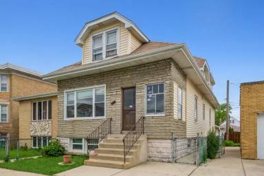Main picture of 2738 N 73rd Ave