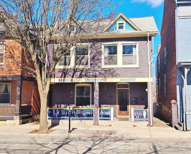 Main picture of 221 Chambersburg St