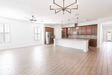 Main picture of 10667 Cardera Dr