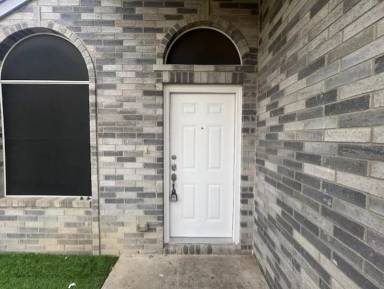 Main picture of 103 Lynn Loop