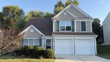 Main picture of 140 N Honey Springs Ave