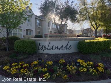 Main picture of 304 Esplanade Cir