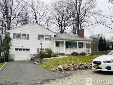 Main picture of 14 Hall Ave