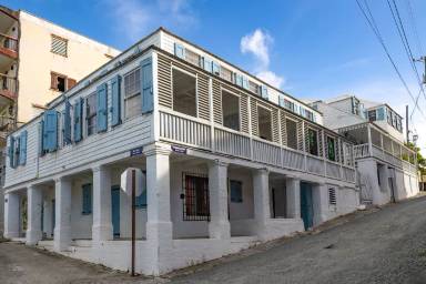 Main picture of 2101 Queen St