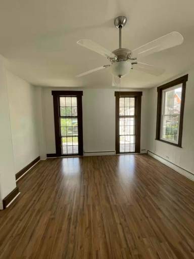 Main picture of 153 Main St
