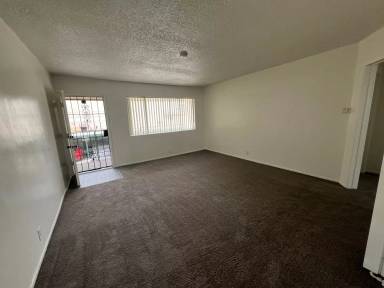 Main picture of 4861 Clara St