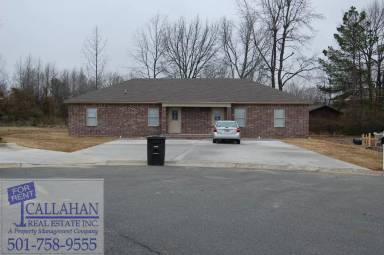 Main picture of 10 Davis Cir