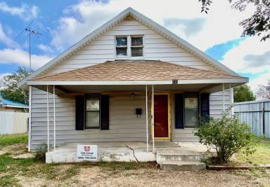 Main picture of 630 S 15th St
