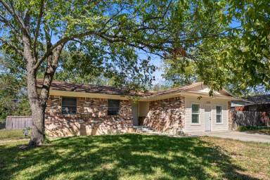 Main picture of 1205 Pine Dr