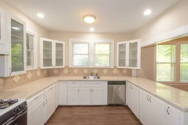 Main picture of 4400 Avenue D