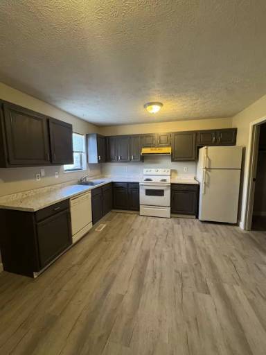 Main picture of 6996 Joseph Dr