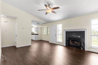 Main picture of 2013 Hinkle Ave