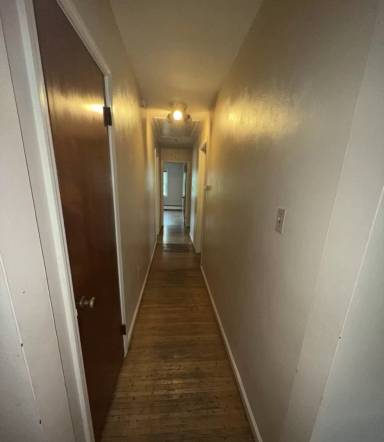 Main picture of 1715 W Market St