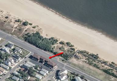 Main picture of 98 Beachway Ave