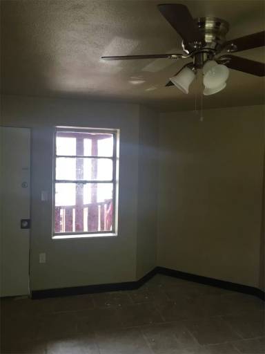 Main picture of 3317 S Robinson - 10