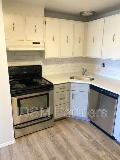 Main picture of 2455 Bryant St