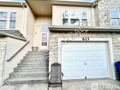 Main picture of 613 Woodson Ln