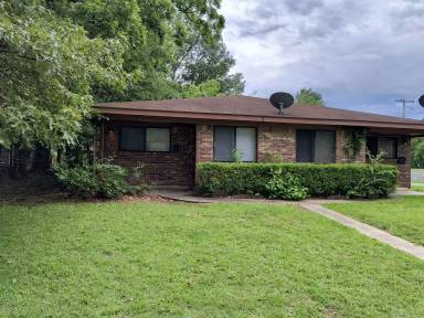 Main picture of 814 W 22nd Ave