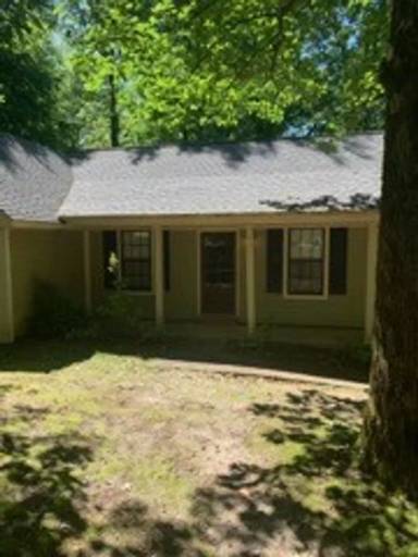 Main picture of 215 Britton Dr