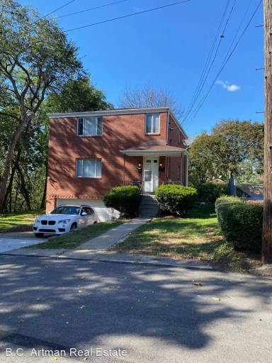 Main picture of 208 Van Wyck Ave